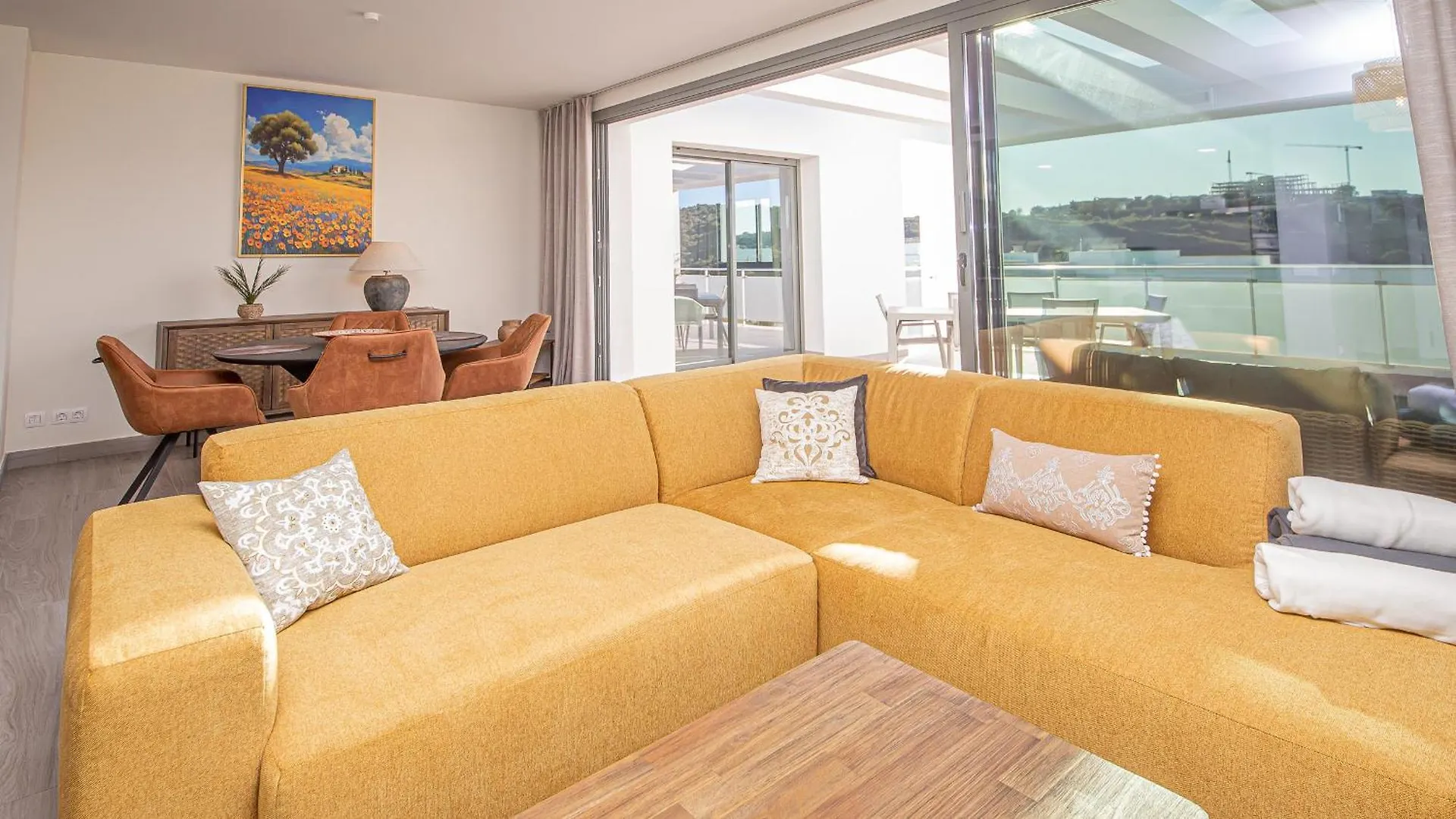 Casares Green 5 2B Apartamento